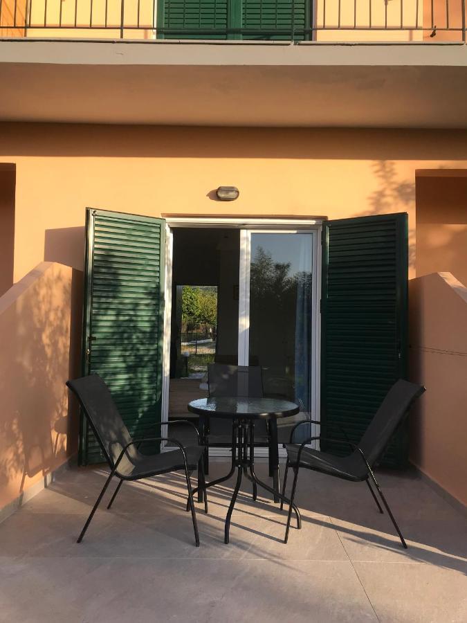 Room In Studio - Studio Banos Apartments And Swimming Pool Roda  Exterior photo